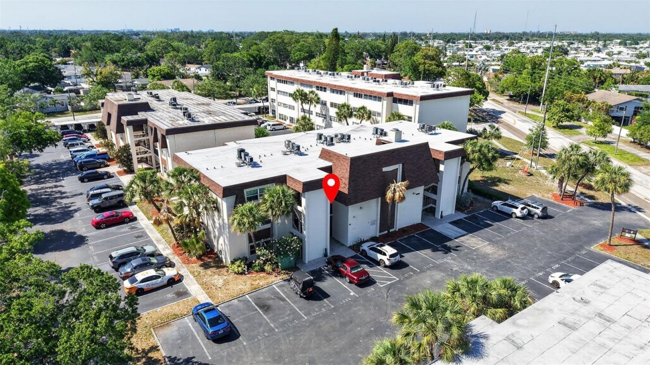 6370 1st Street N, Unit 202, Saint Petersburg, FL 33702 Photo