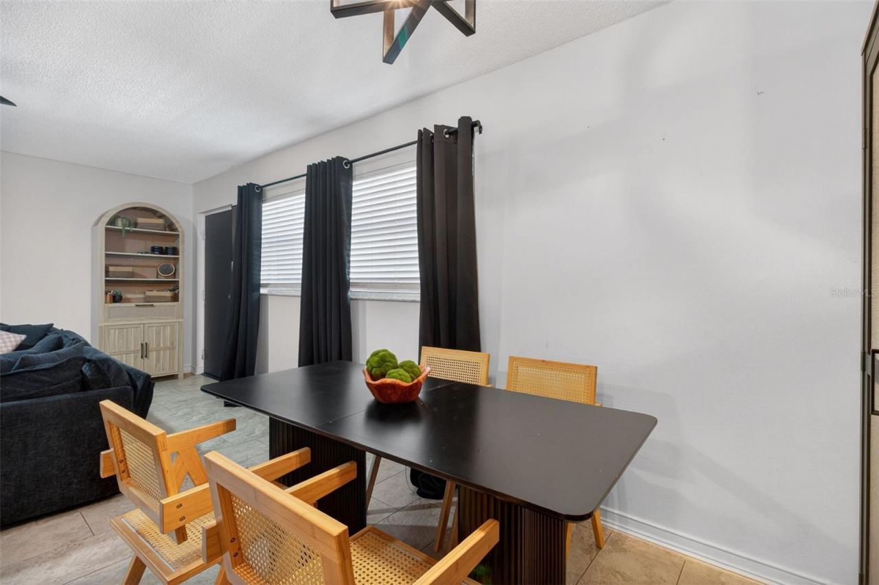 6370 1st Street N, Unit 202, Saint Petersburg, FL 33702 Photo