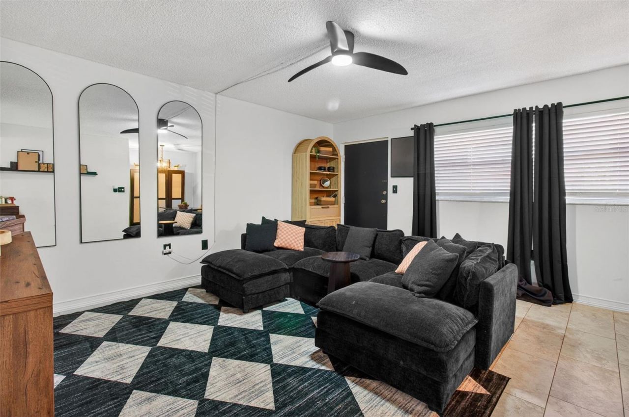 6370 1st Street N, Unit 202, Saint Petersburg, FL 33702 Photo