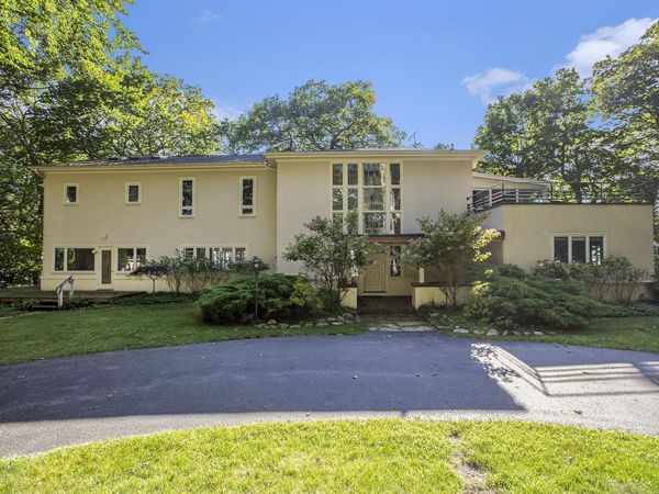 501 Michigan Avenue, Frankfort, MI 00000