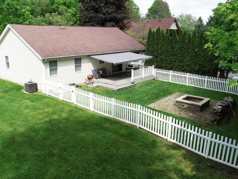1209 Apple Valley Drive , Howard, OH 43028 Photo 2