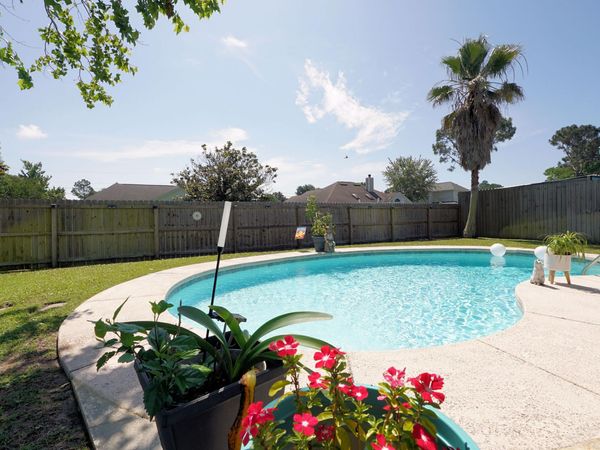 2328 Prytania Circle, Navarre, FL 32566