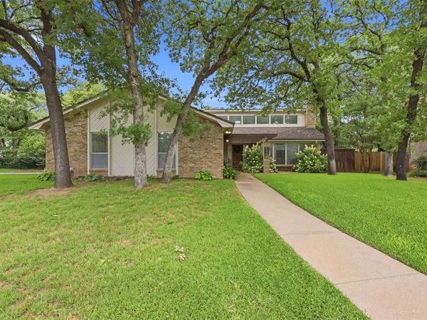 5800 Thoreau Lane, Arlington, TX 76016