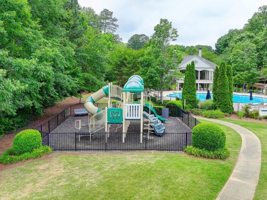 Property Image 100