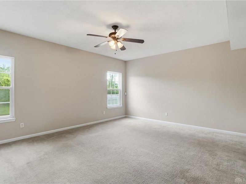 618 Chapelgate Drive, Fairborn, OH 45324 Photo 10