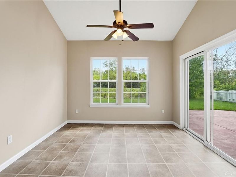 618 Chapelgate Drive, Fairborn, OH 45324 Photo 19
