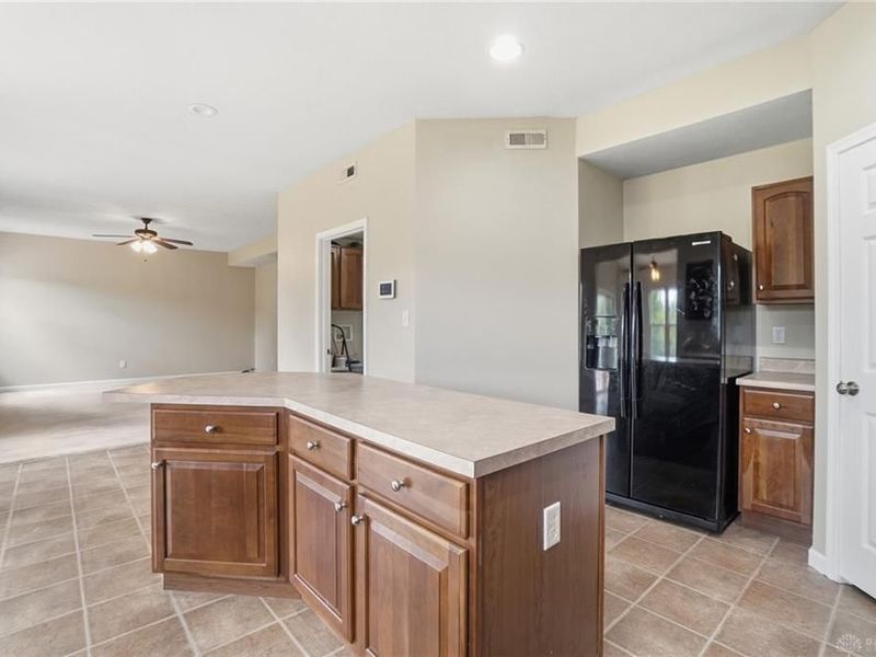 618 Chapelgate Drive, Fairborn, OH 45324 Photo 19