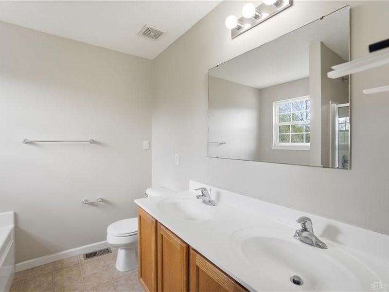 618 Chapelgate Drive, Fairborn, OH 45324 Photo 31