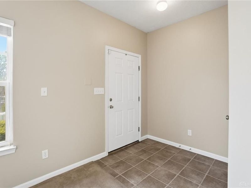 618 Chapelgate Drive, Fairborn, OH 45324 Photo 5