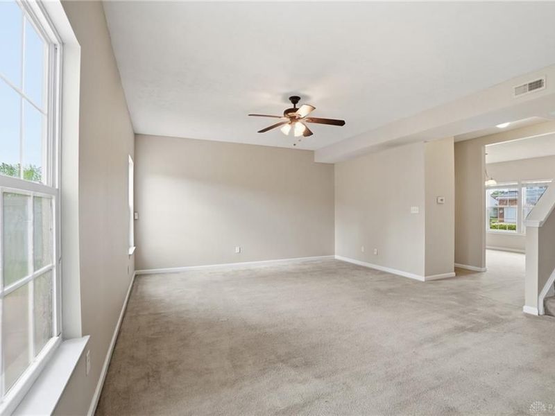 618 Chapelgate Drive, Fairborn, OH 45324 Photo 8