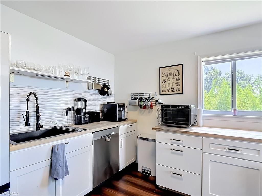 4549 Courtney Rd, Saint James City, FL 33956 Photo
