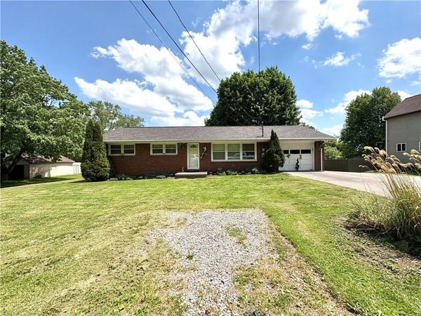 2045 Martha St, New Castle, PA 16101