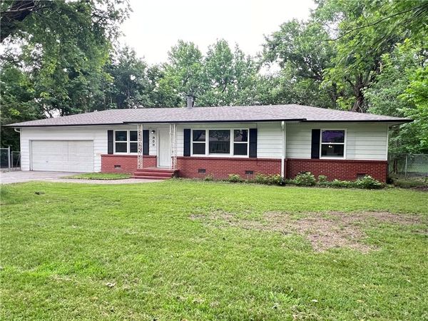 303 Harve Street , Springdale, AR 72762