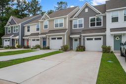 1051 Crescent Cove Lane photo 4