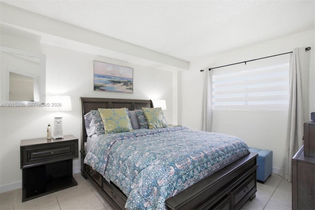 400 Palm Cir W, Unit 102, Pembroke Pines, FL 33025 Photo