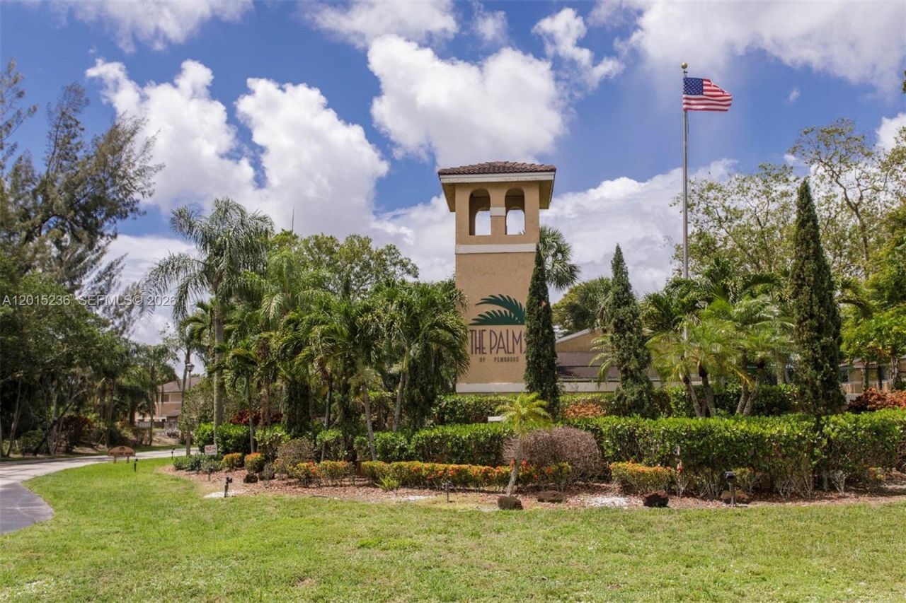 400 Palm Cir W, Unit 102, Pembroke Pines, FL 33025 Photo