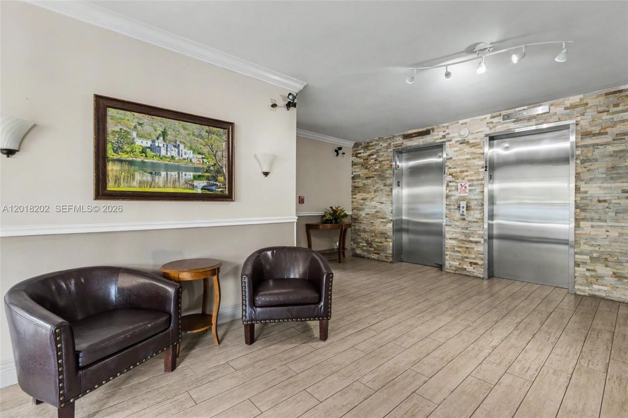 3250 N Palm Aire Dr , Unit 406, Pompano Beach, FL 33069 Photo