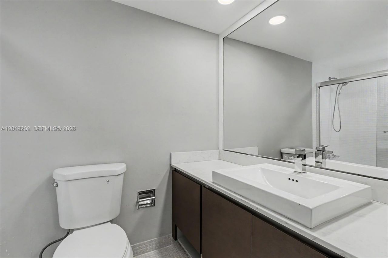 3250 N Palm Aire Dr , Unit 406, Pompano Beach, FL 33069 Photo