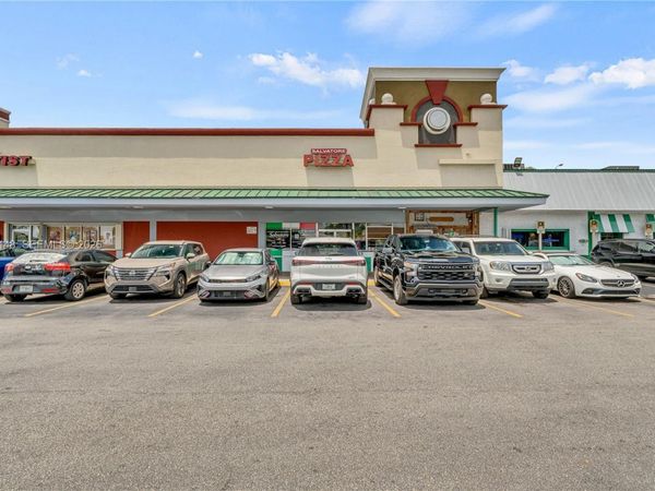 W 84 St , Hialeah, FL 33014
