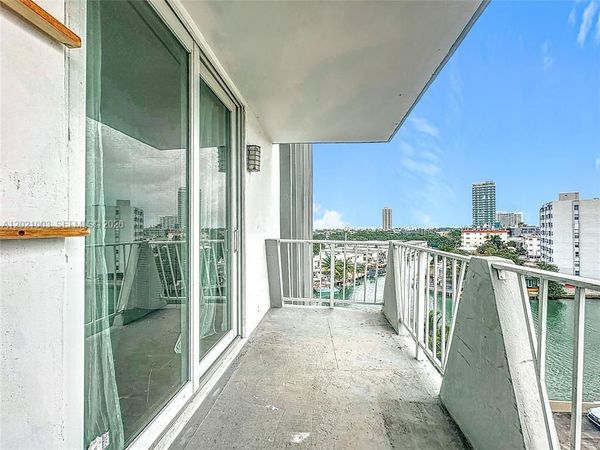 7133 Bay Dr, Unit 705, Miami Beach, FL 33141