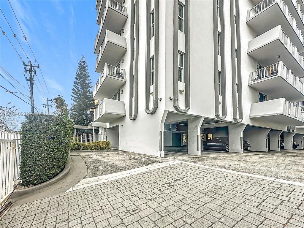 7133 Bay Dr, Unit 705, Miami Beach, FL 33141 Photo