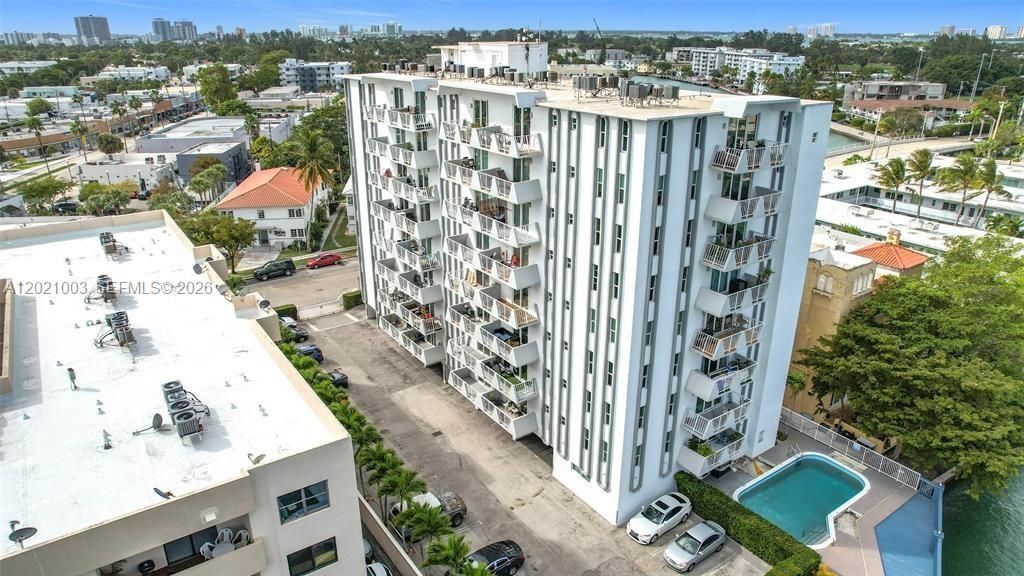 7133 Bay Dr, Unit 705, Miami Beach, FL 33141 Photo