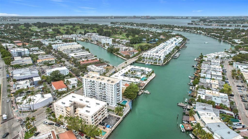 7133 Bay Dr, Unit 705, Miami Beach, FL 33141 Photo