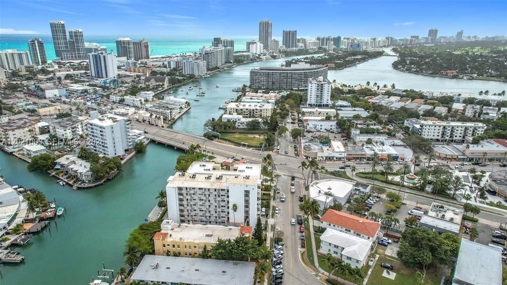 7133 Bay Dr, Unit 705, Miami Beach, FL 33141 Photo