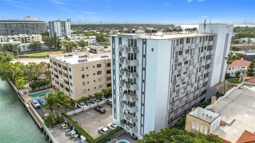 7133 Bay Dr, Unit 705, Miami Beach, FL 33141 Photo