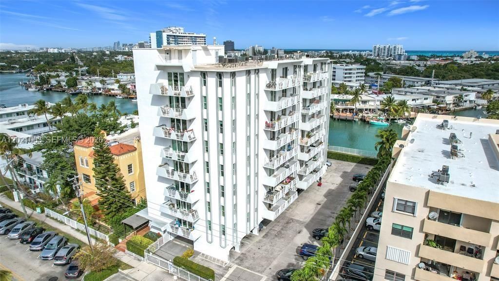 7133 Bay Dr, Unit 705, Miami Beach, FL 33141 Photo