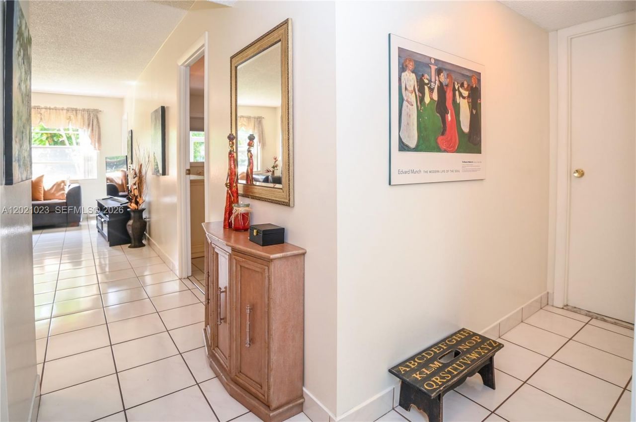 5100 NW 35th St , Unit 107, Lauderdale Lakes, FL 33319 Photo