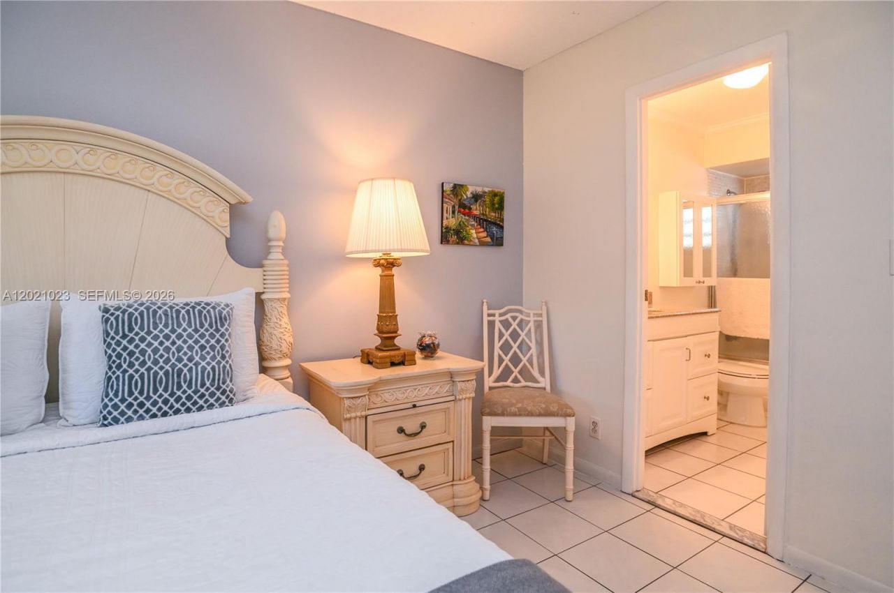 5100 NW 35th St , Unit 107, Lauderdale Lakes, FL 33319 Photo