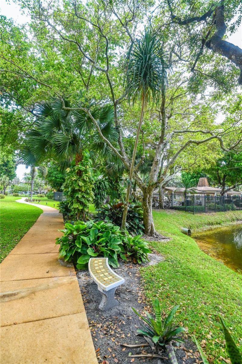 5100 NW 35th St , Unit 107, Lauderdale Lakes, FL 33319 Photo