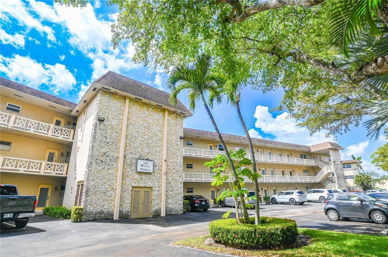5100 NW 35th St , Unit 107, Lauderdale Lakes, FL 33319 Photo