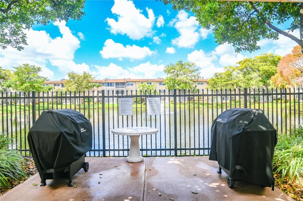5100 NW 35th St , Unit 107, Lauderdale Lakes, FL 33319 Photo