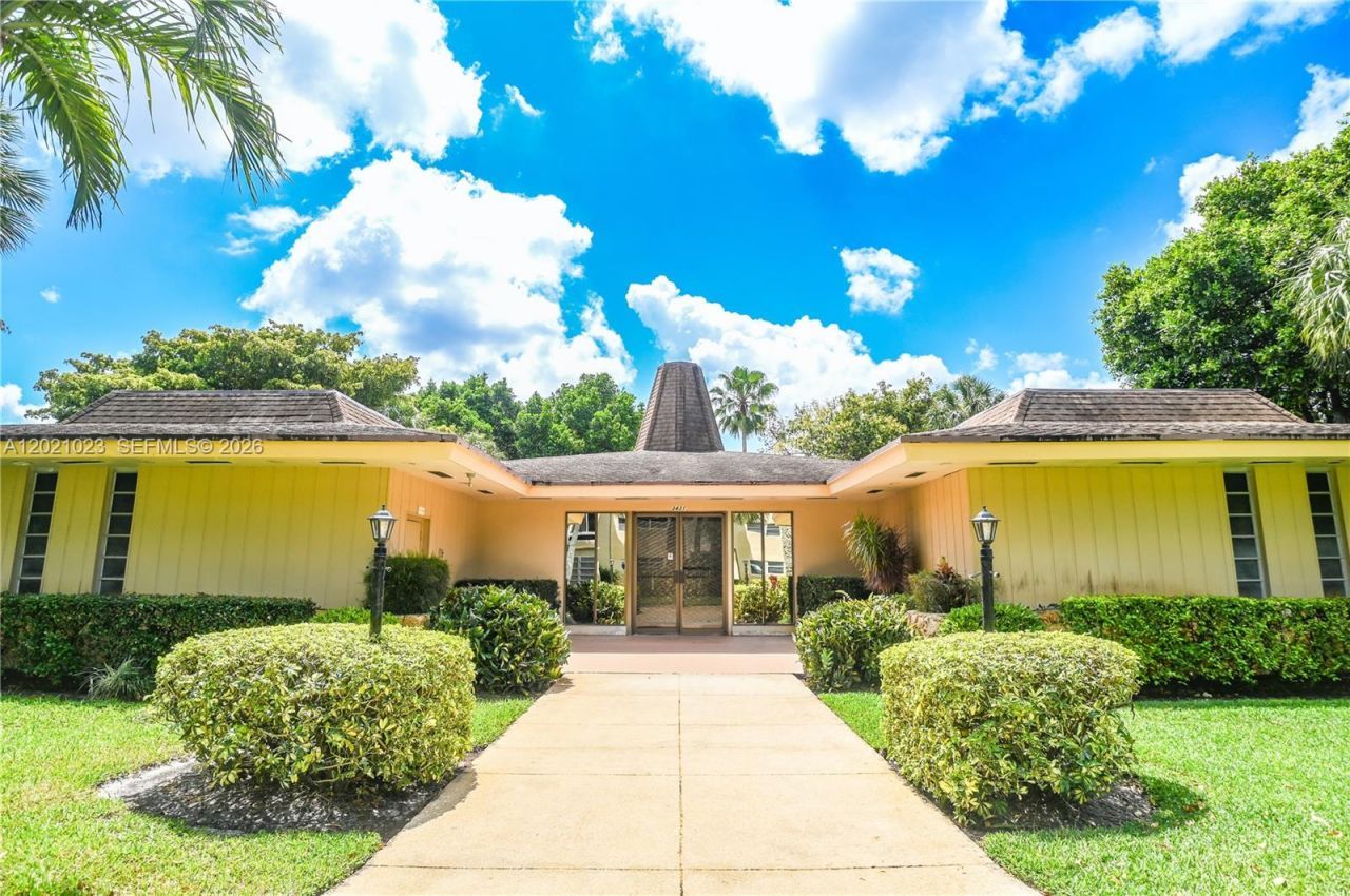 5100 NW 35th St , Unit 107, Lauderdale Lakes, FL 33319 Photo