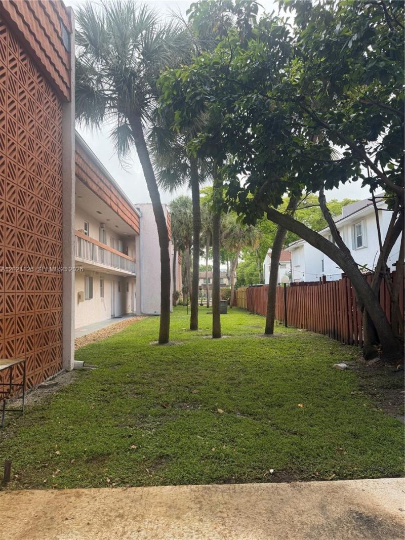 7610 Stirling Rd , Unit 205G, Davie, FL 33024 Photo