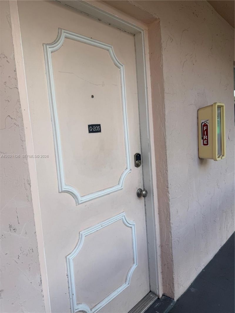 7610 Stirling Rd , Unit 205G, Davie, FL 33024 Photo