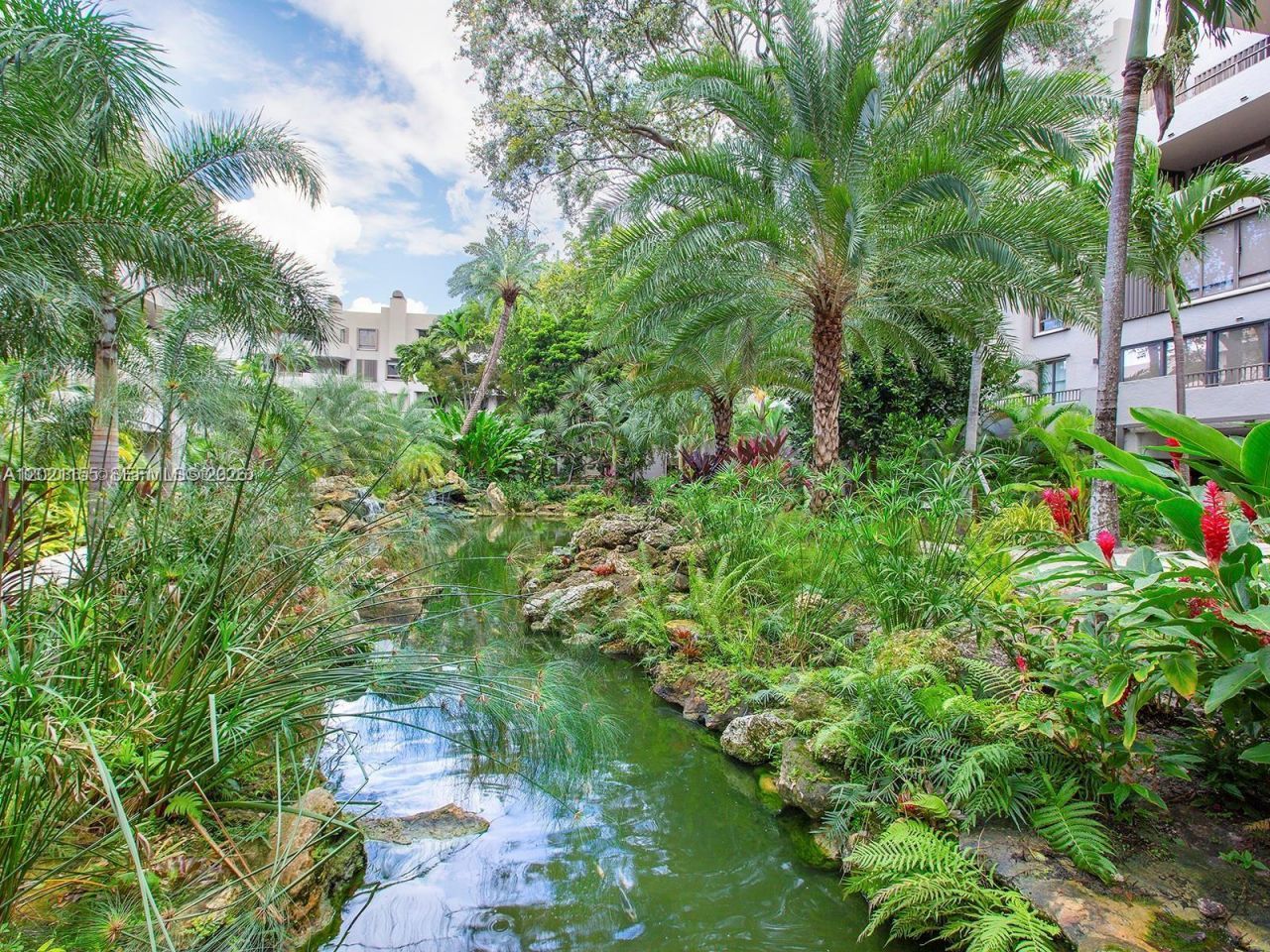 121 Crandon Blvd , Unit 252, Key Biscayne, FL 33149 Photo