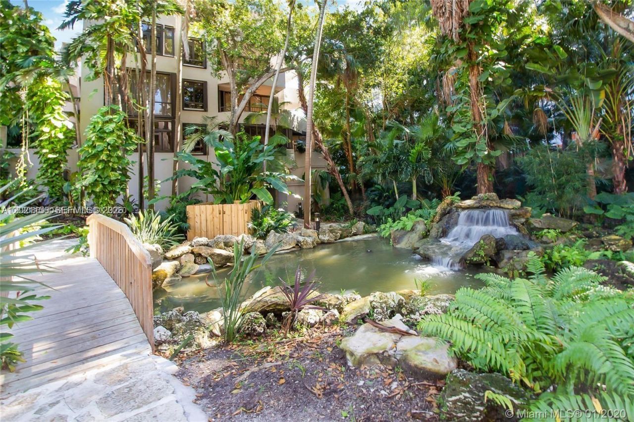 121 Crandon Blvd , Unit 252, Key Biscayne, FL 33149 Photo