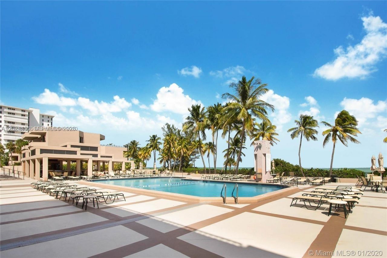 121 Crandon Blvd , Unit 252, Key Biscayne, FL 33149 Photo