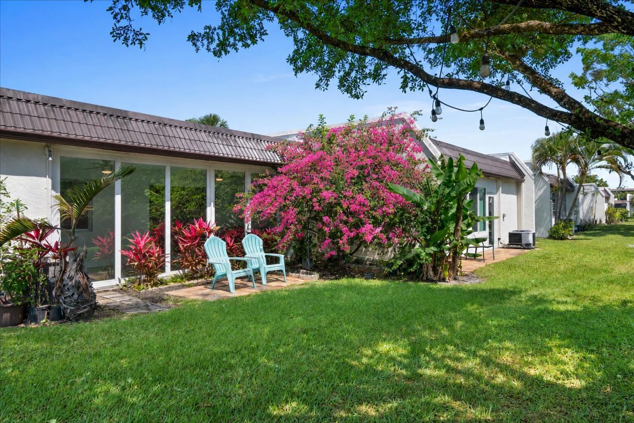 178 Lake Susan Lane, West Palm Beach, FL 33411 Photo