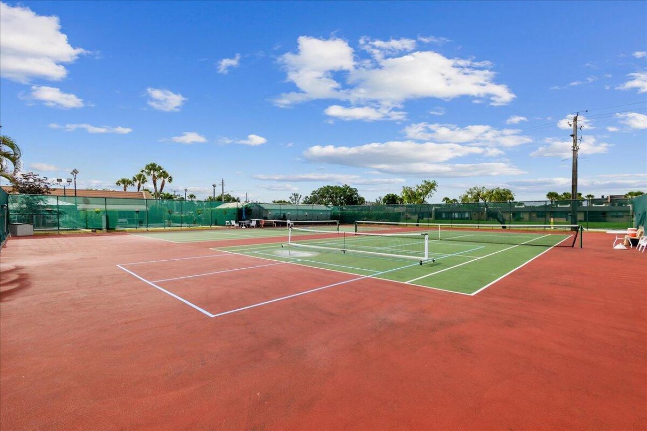 178 Lake Susan Lane, West Palm Beach, FL 33411 Photo