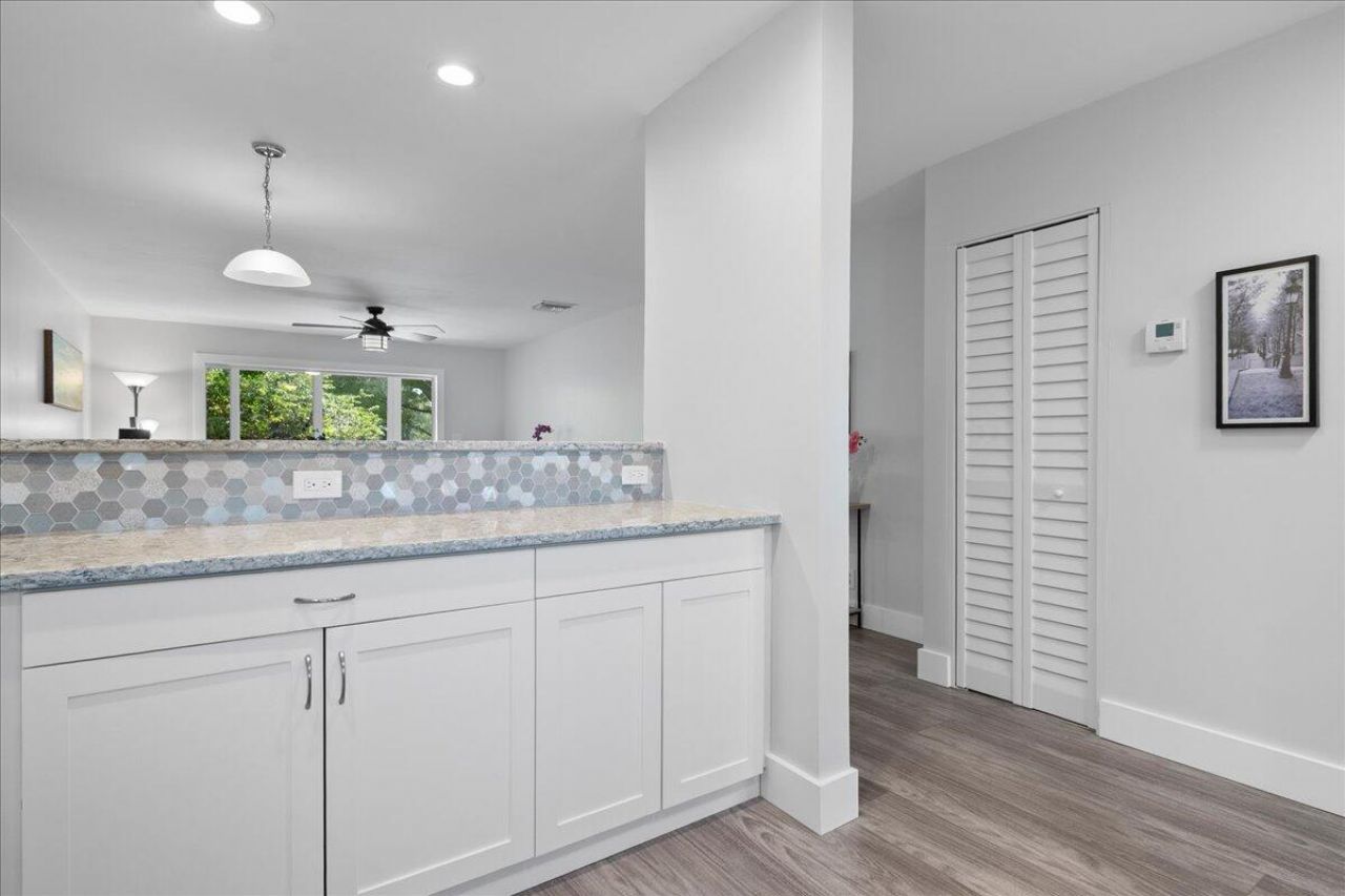 178 Lake Susan Lane, West Palm Beach, FL 33411 Photo