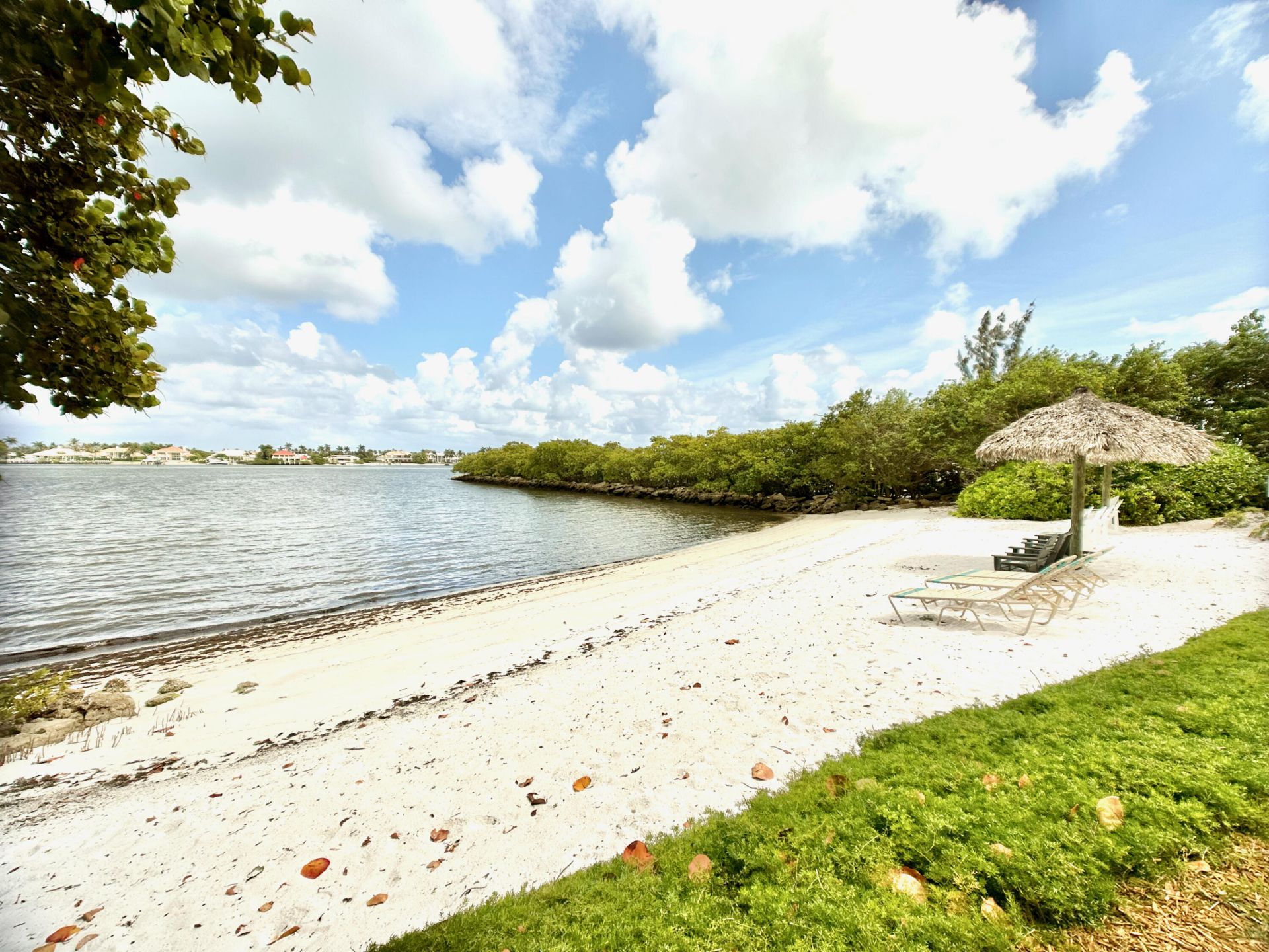700 Scotia Drive, Unit 305, Hypoluxo, FL 33462 Photo