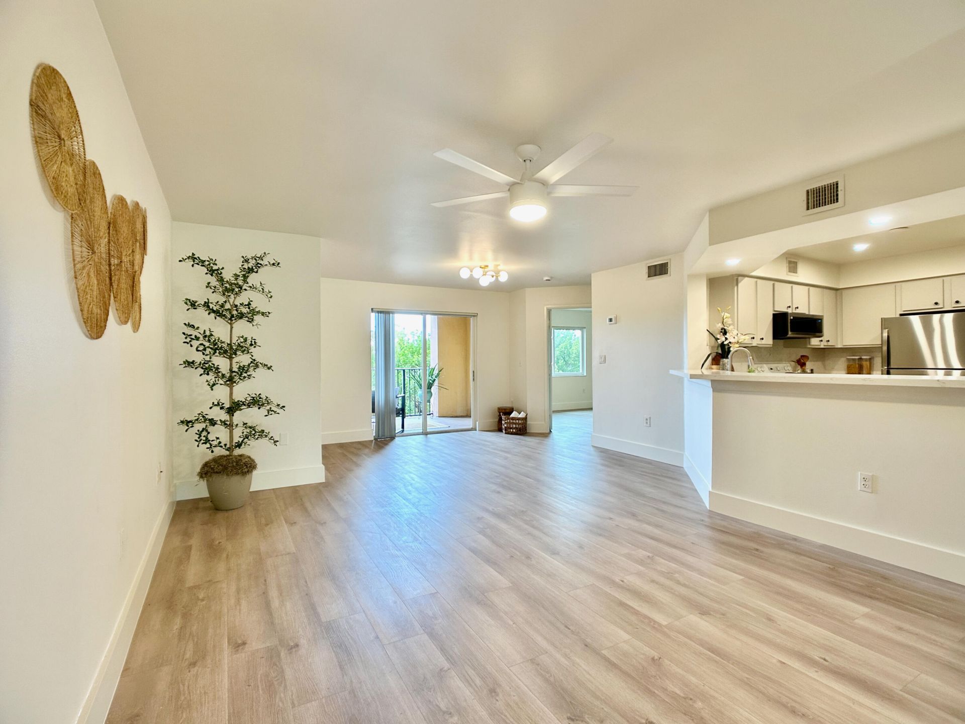700 Scotia Drive, Unit 305, Hypoluxo, FL 33462 Photo