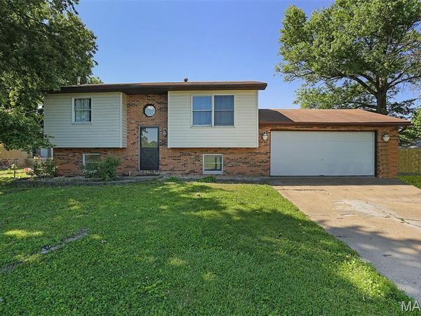 72 University Drive , Granite City, IL 62040