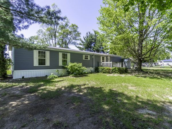 5200 N 325 E, Howe, IN 46746