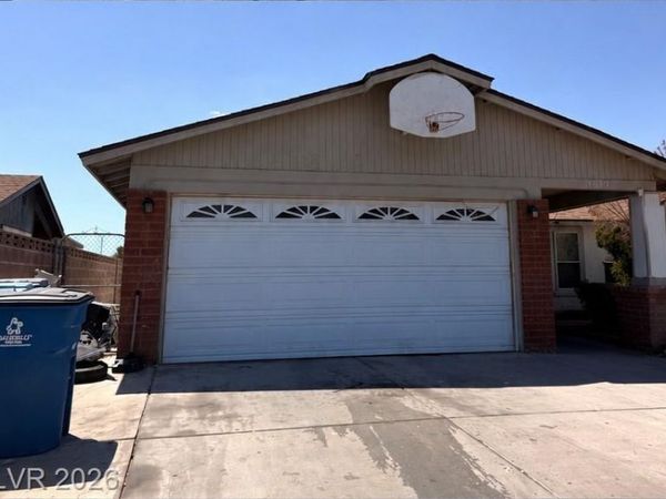 1819 Shagbark Lane, Las Vegas, NV 89156