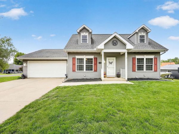 135 S Van Buren Street, Benton, WI 53803